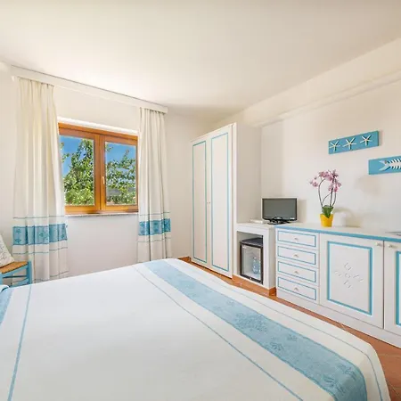 Отель Lh La Funtana (adults Only) Санта-Тереза-Галлура